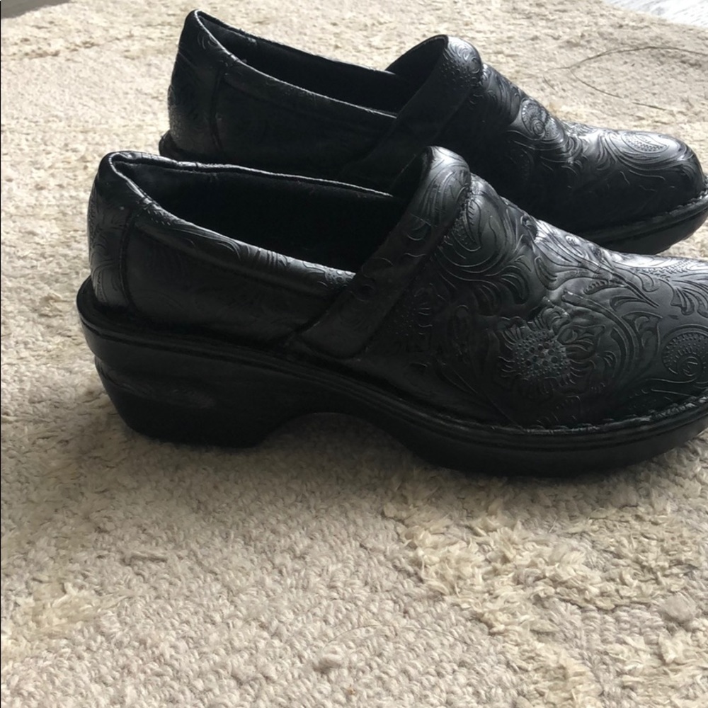 BOC CLOGS - Picture 5 of 10
